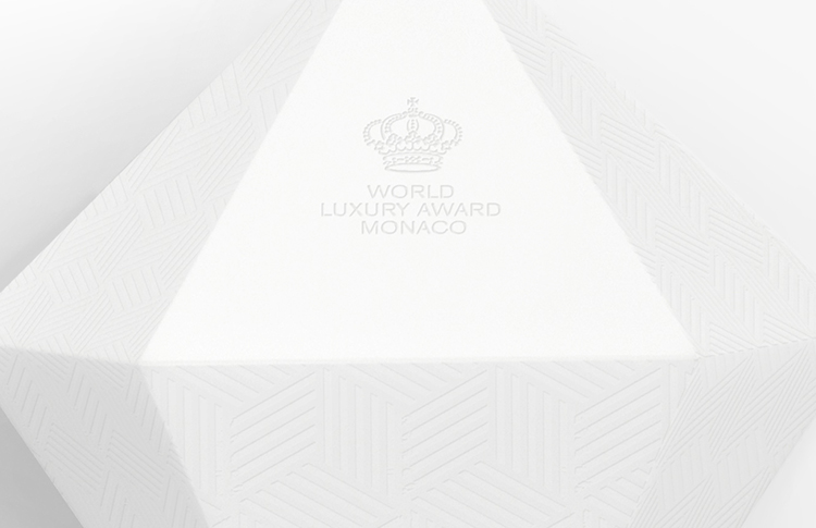 world-luxury-awards-trophy